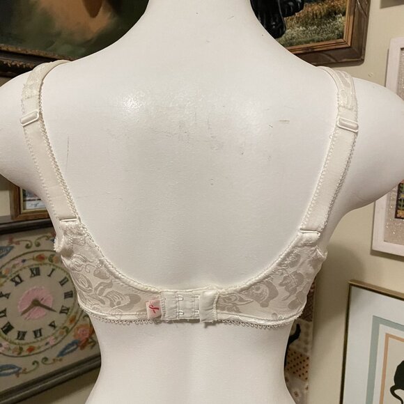 Wacoal Ivory Floral Lace Unlined Underwire Awareness Bra Size 34C 85567 - Picture 3 of 4